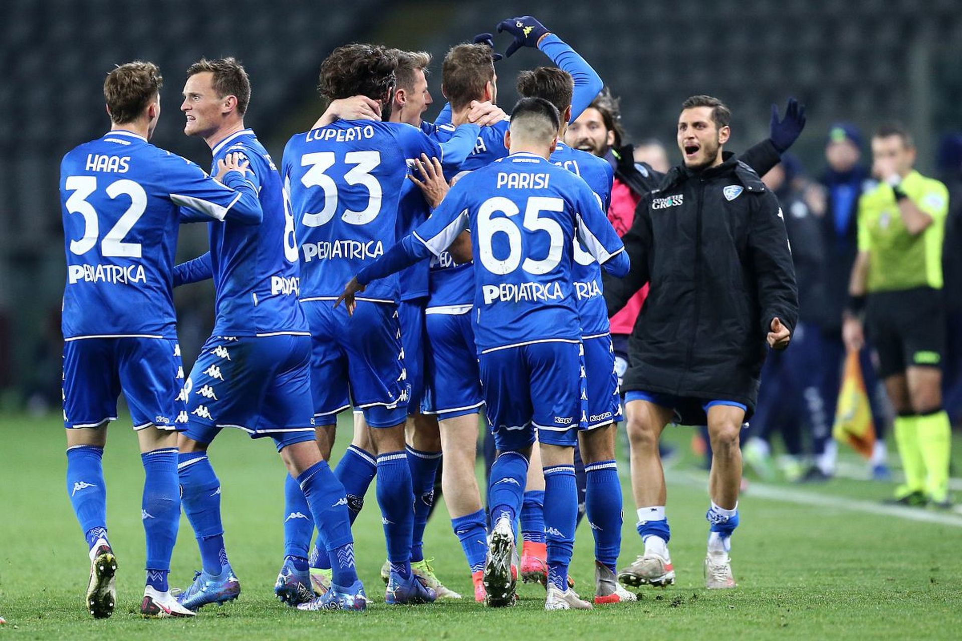 作和战术执 作和战术执