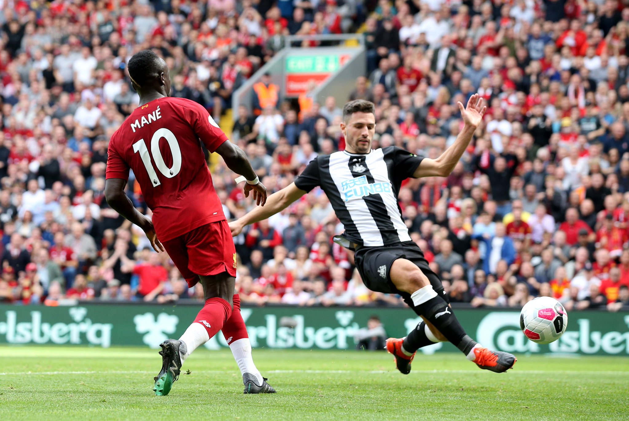 皇馬爭冠走 皇馬爭冠走